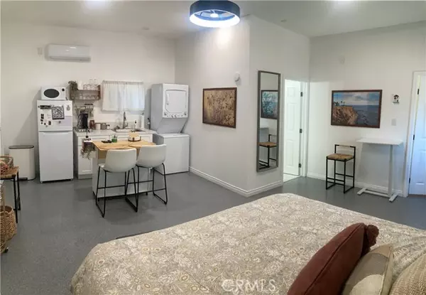 Claremont, CA 91711,123 W GN