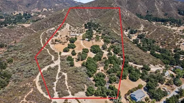 39813 Calle Carona, CA 91390