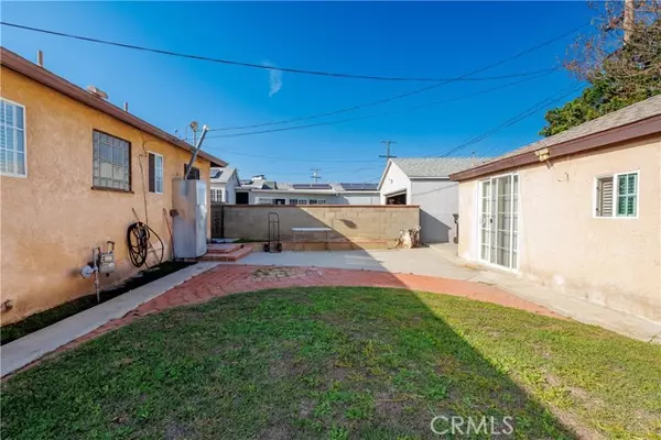 Inglewood, CA 90303,3301 W 116th