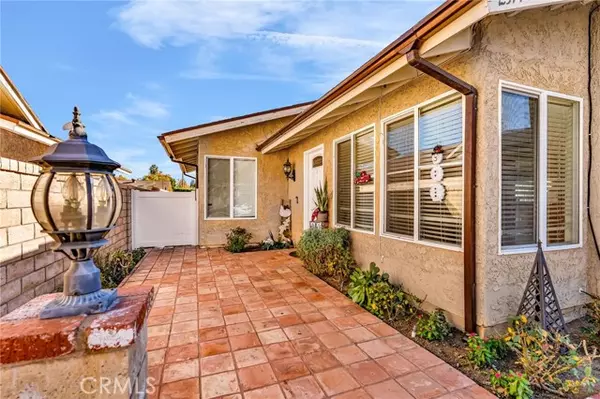 Valencia, CA 91355,25790 Parada