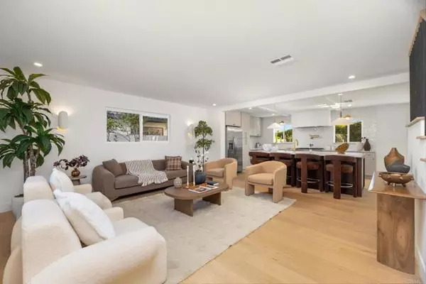 Huntington Beach, CA 92646,21792 Kaneohe Ln