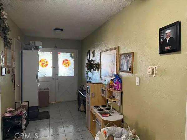 Sylmar, CA 91342,14428 Rex ST