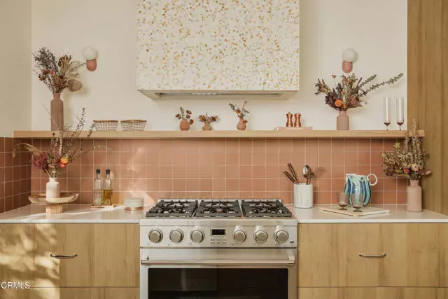 6002 Springvale DR, Los Angeles, CA 90042