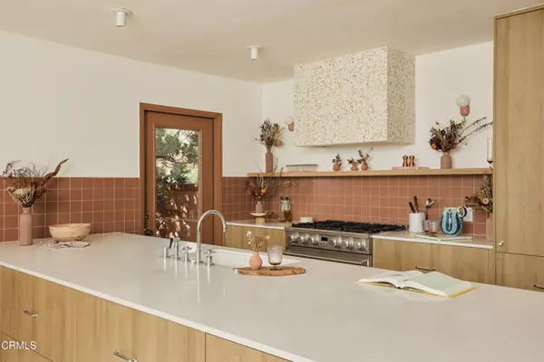 Los Angeles, CA 90042,6002 Springvale DR