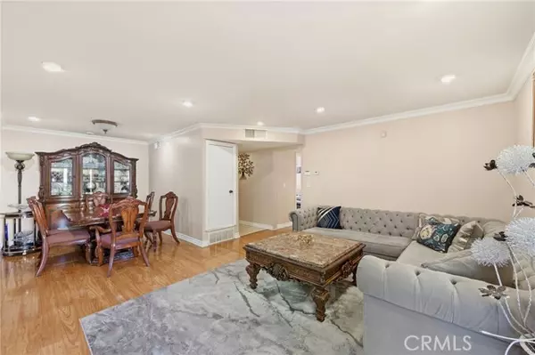 Van Nuys, CA 91411,15010 Victory Blvd 101