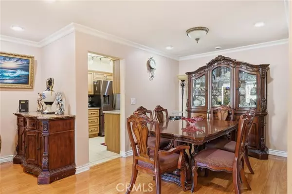 Van Nuys, CA 91411,15010 Victory Blvd 101