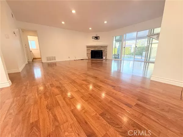 Woodland Hills, CA 91367,6424 Penfield AVE