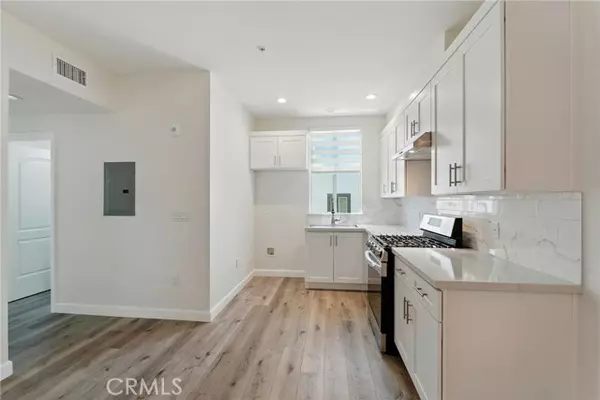 North Hollywood, CA 91601,11302 Morrison ST 202