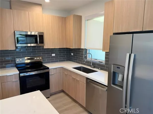 Encino, CA 91316,17814 W Bullock st