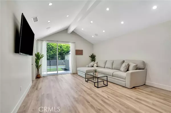 Los Angeles, CA 90048,6743 Colgate AVE