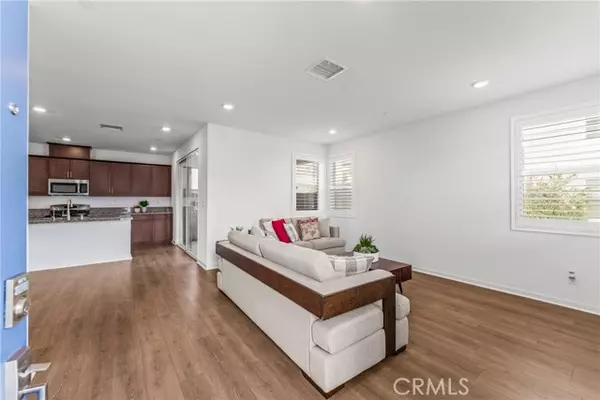 Corona, CA 92883,24283 Juni CT