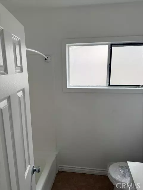 Los Angeles, CA 90005,749 S Berendo ST 3