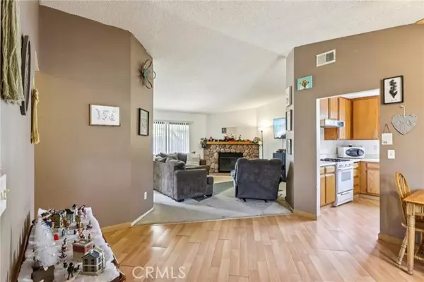 San Jacinto, CA 92583,484 Westminister