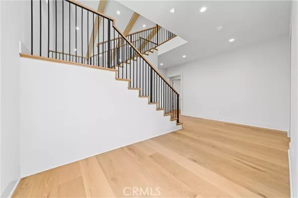 Irvine, CA 92602,233 Pinnacle