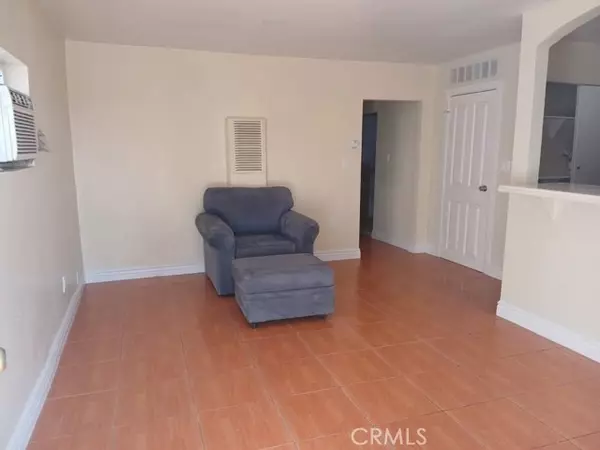 Commerce, CA 90040,4912 Astor