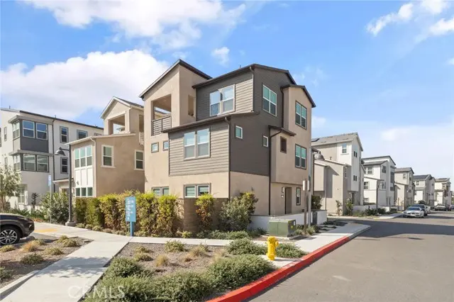 236 Yerba, Irvine, CA 92618