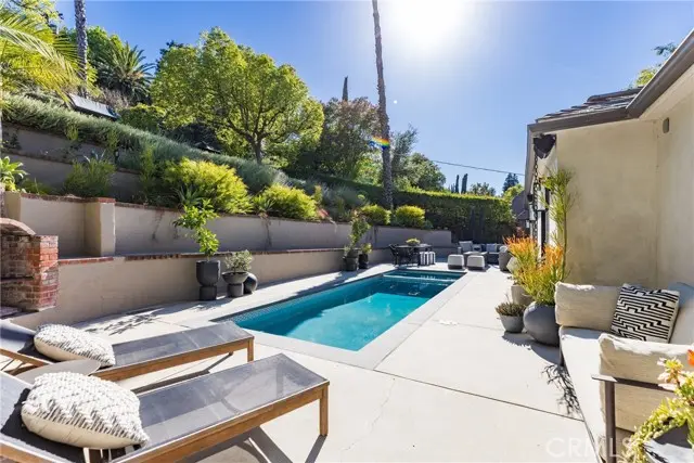 14422 Valley VIS, Sherman Oaks, CA 91423