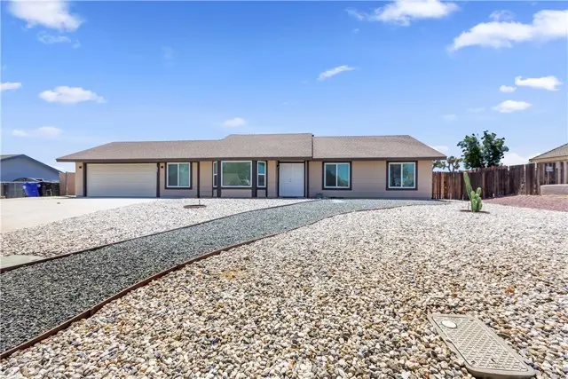 11471 Hollyvale, Victorville, CA 92392