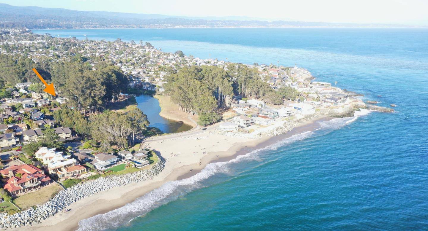 Santa Cruz, CA 95062,2830 Lakeview DR