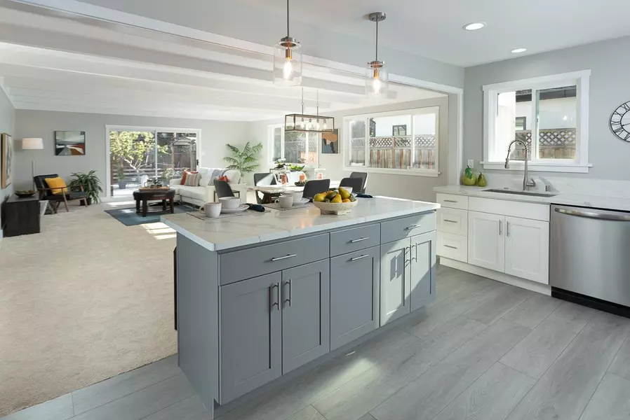 2083 Washington AVE, Redwood City, CA 94061