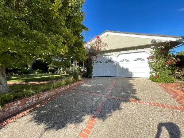 Redwood City, CA 94061,943 Stony Hill RD