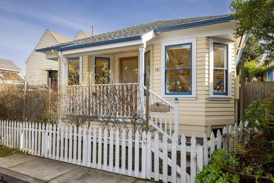 141 Caledonia AVE, Pacific Grove, CA 93950