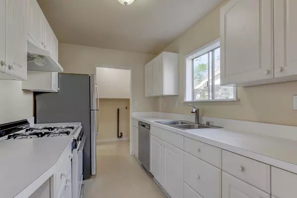 Santa Cruz, CA 95062,119 Catalpa ST
