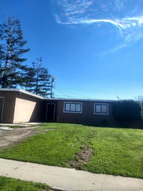 1322 Trazado AVE, Salinas, CA 93906