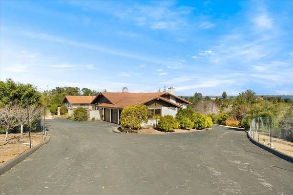 24601 Voorhees DR, Los Altos Hills, CA 94022