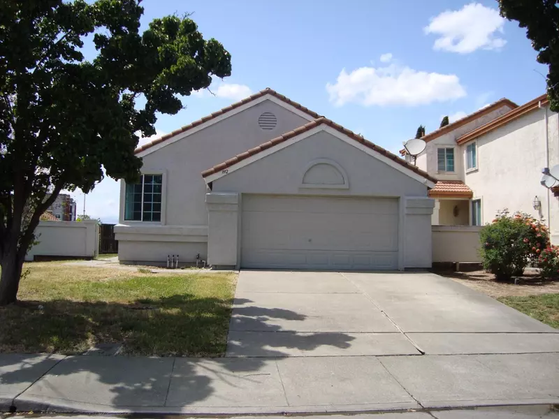 992 Mccoy Creek CIR, Suisun City, CA 94585