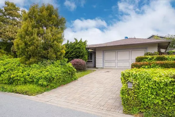 Half Moon Bay, CA 94019,2017 Bordeaux LN