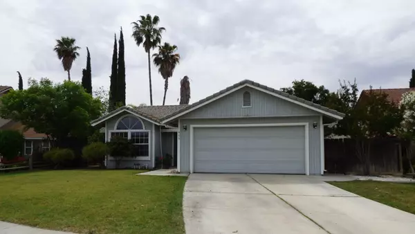 469 Pearwood CT, Los Banos, CA 93635