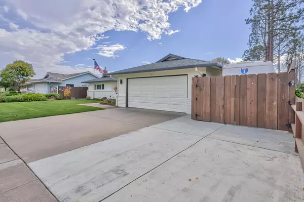Salinas, CA 93901,1008 Briarwood PL