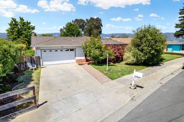 135 Mesa Verde DR, Watsonville, CA 95076