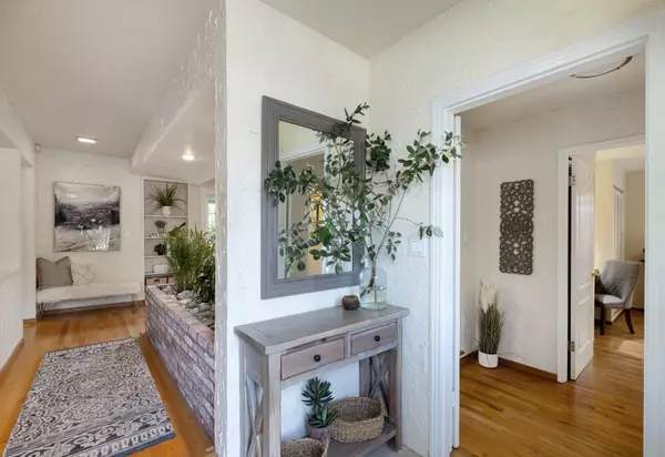 Aptos, CA 95003,210 Mirada DR