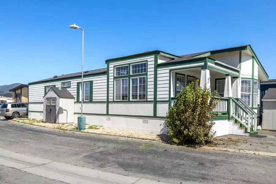 127 Culebra LN 127, Moss Beach, CA 94038