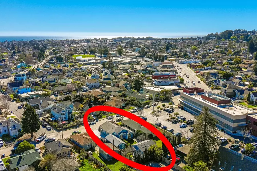 208 Laurent ST, Santa Cruz, CA 95060