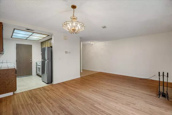 Gilroy, CA 95020,8550 Wren AVE 8A