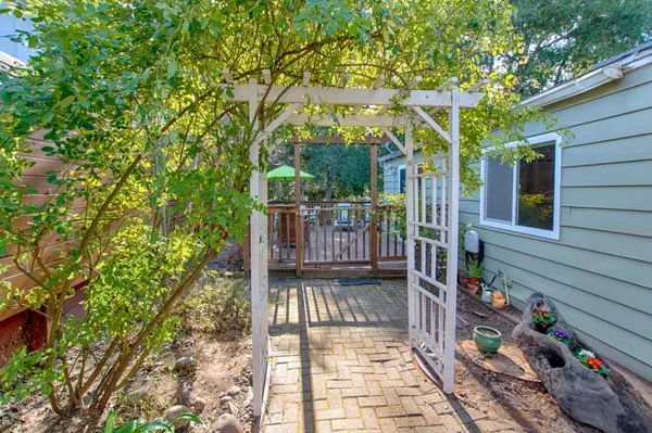 Scotts Valley, CA 95066,552 Bean Creek RD 6