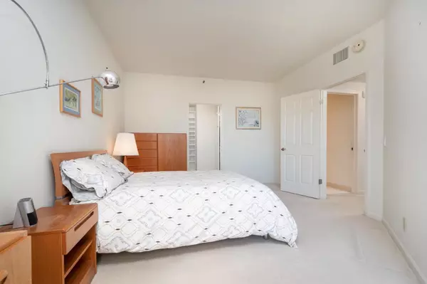 San Mateo, CA 94401,1 Baldwin AVE 707