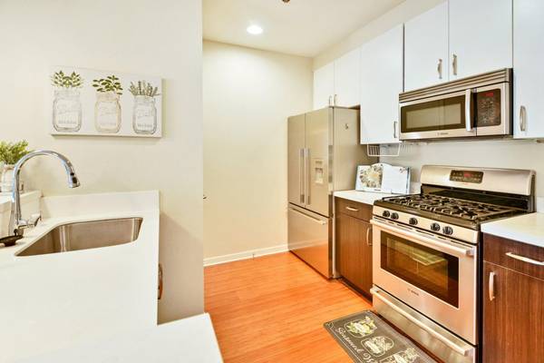 555 Bartlett ST 312, San Francisco, CA 94110