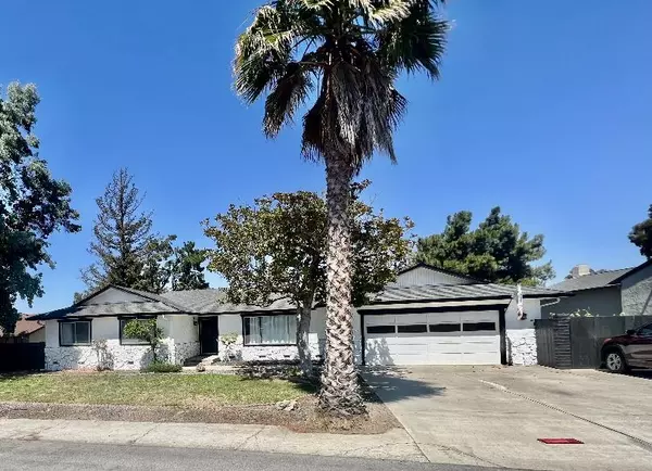 111 Donald DR, Hollister, CA 95023