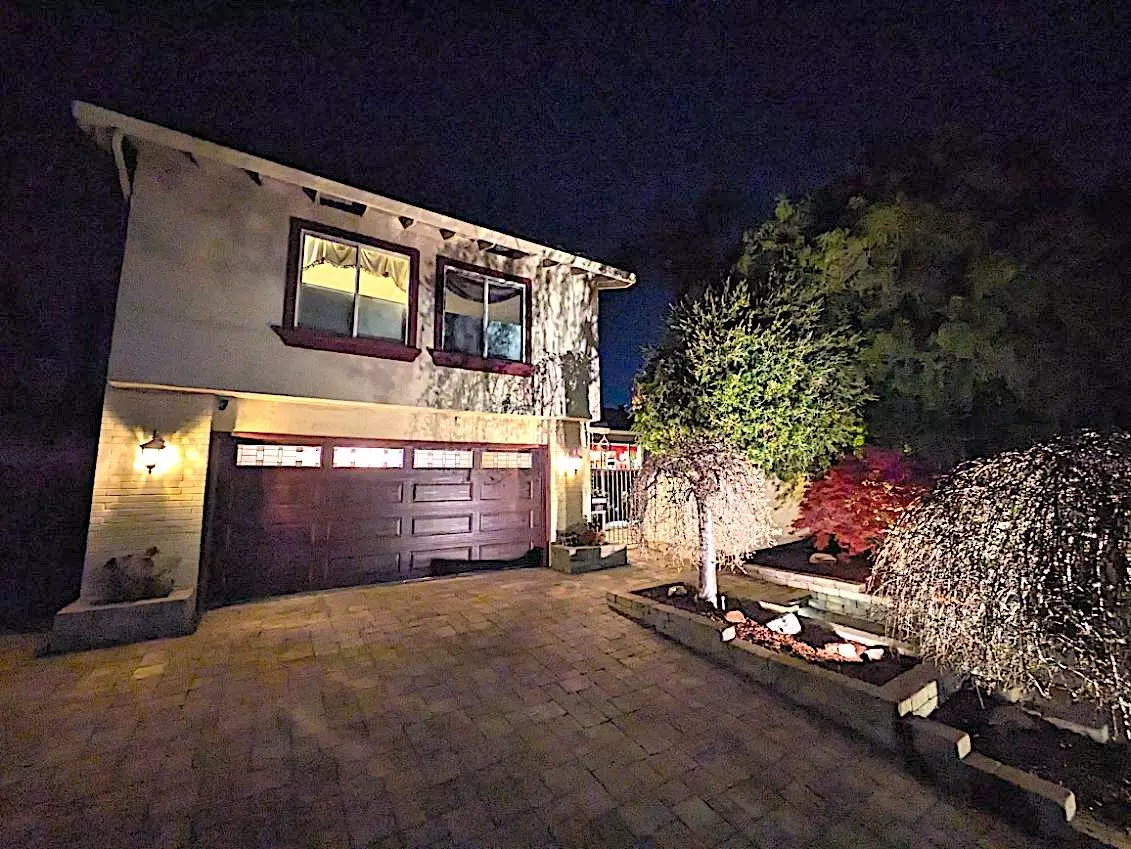 San Jose, CA 95117,3883 Woodcreek LN