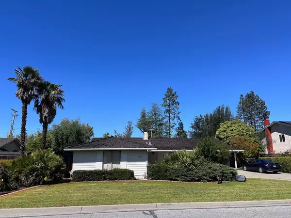 Saratoga, CA 95070,19667 Northampton DR