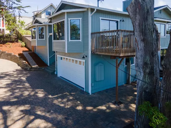 Moss Beach, CA 94038,600 California AVE
