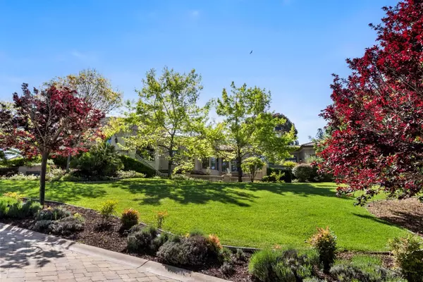 Los Altos Hills, CA 94022,25751 Elena RD