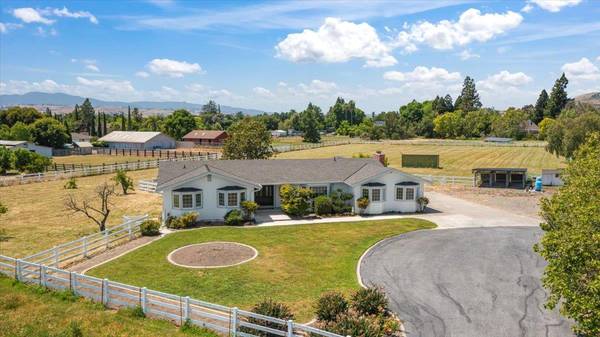 2055 Arline LN, Morgan Hill, CA 95037