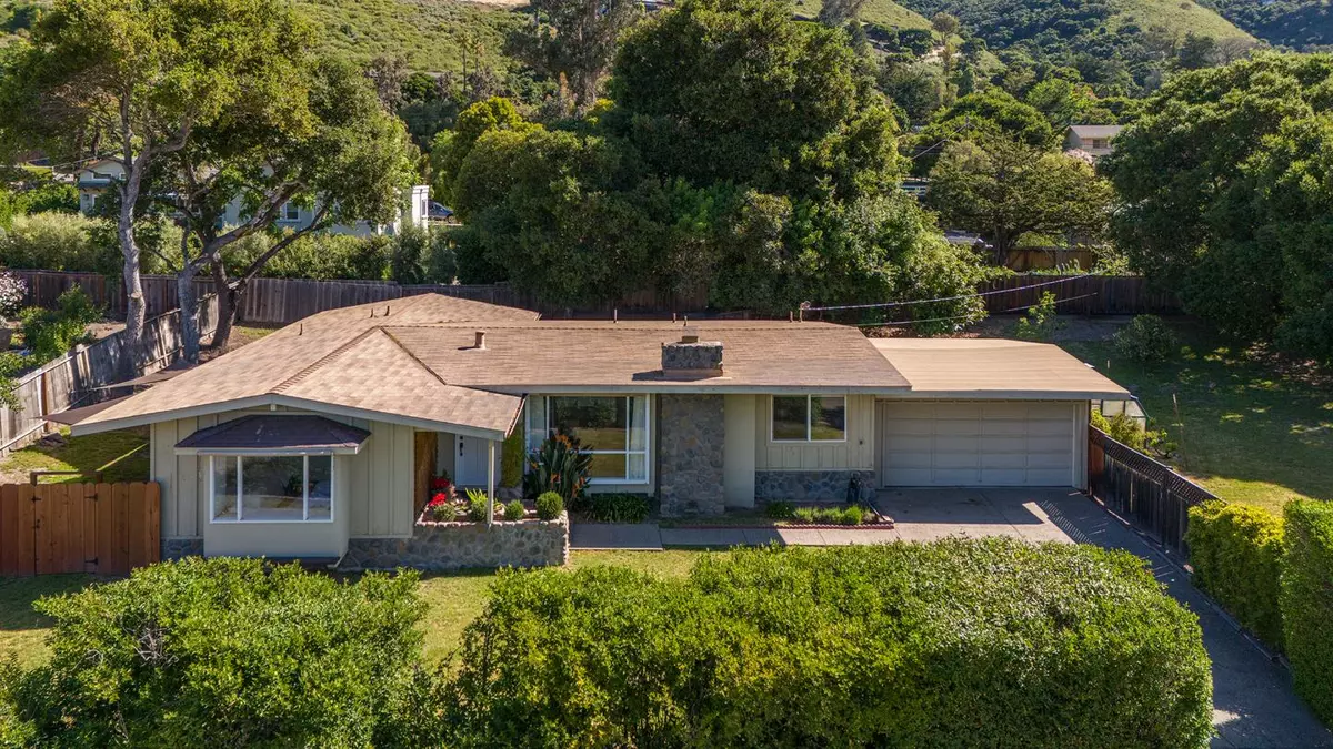 Carmel Valley, CA 93924,48 Lupin LN