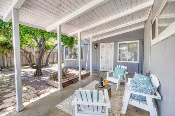 East Palo Alto, CA 94303,2647 Gonzaga ST