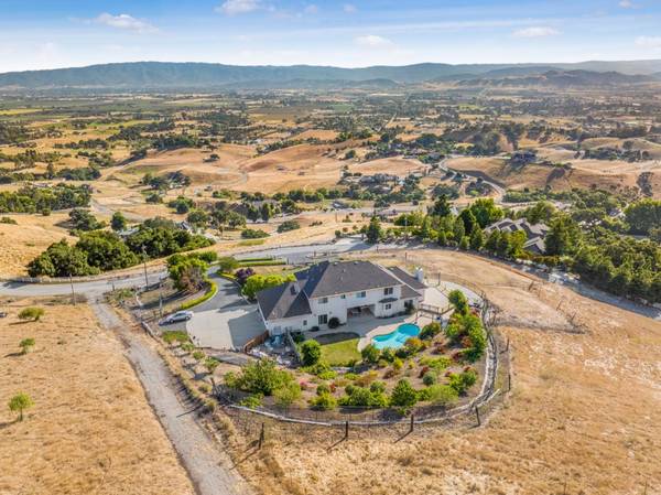 2551 Butch DR, Gilroy, CA 95020